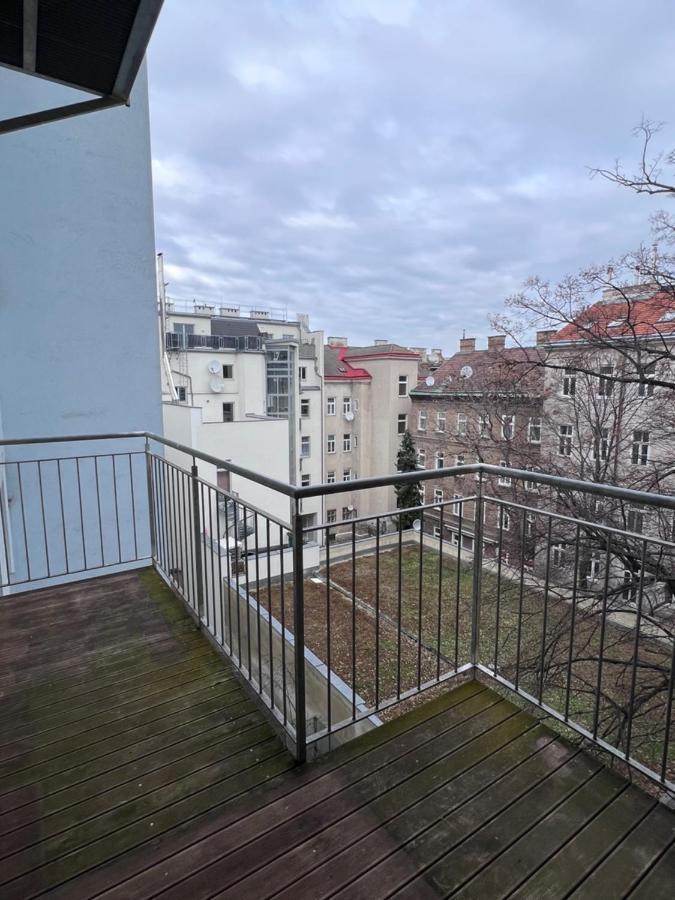 Delightful 1 Bedroom Near Schoenbrunn And Westbahnhof With Big Porch Wien Ngoại thất bức ảnh