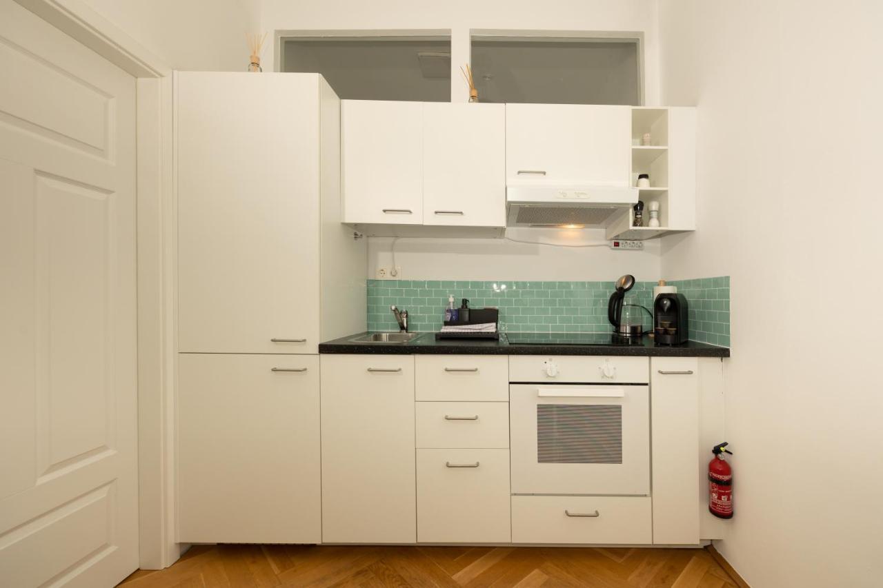 Delightful 1 Bedroom Near Schoenbrunn And Westbahnhof With Big Porch Wien Ngoại thất bức ảnh